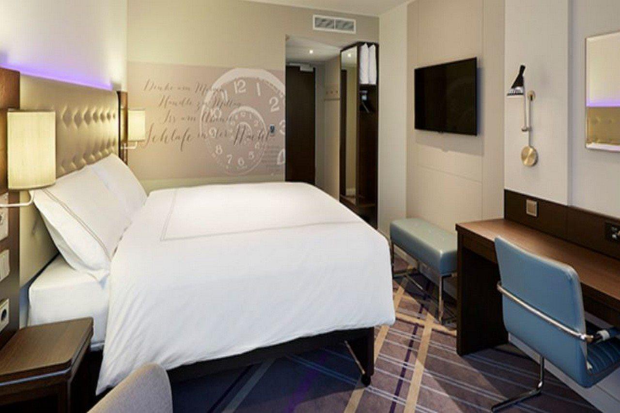 Premier Inn Stuttgart City Europaviertel Εξωτερικό φωτογραφία