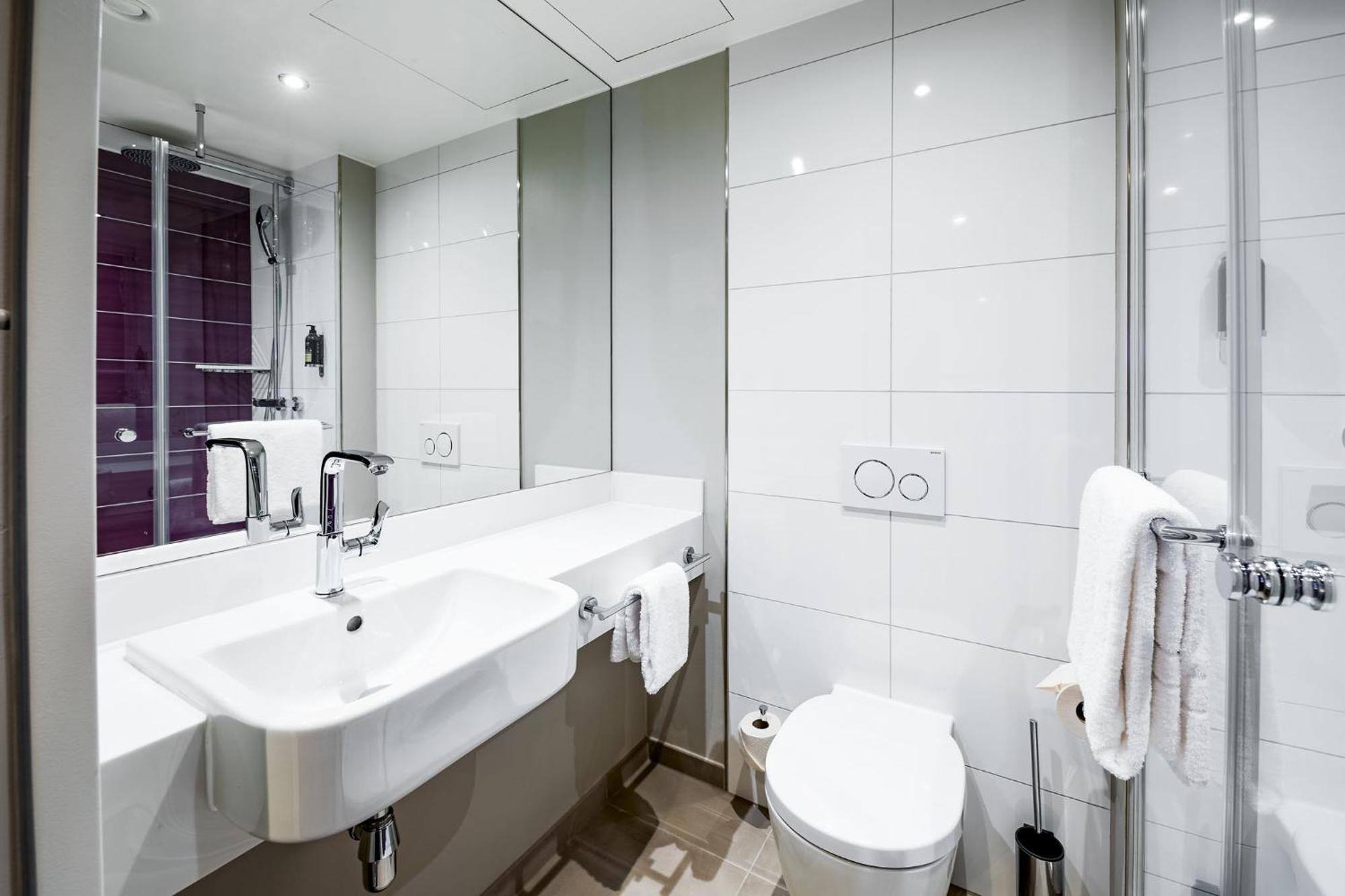 Premier Inn Stuttgart City Europaviertel Εξωτερικό φωτογραφία